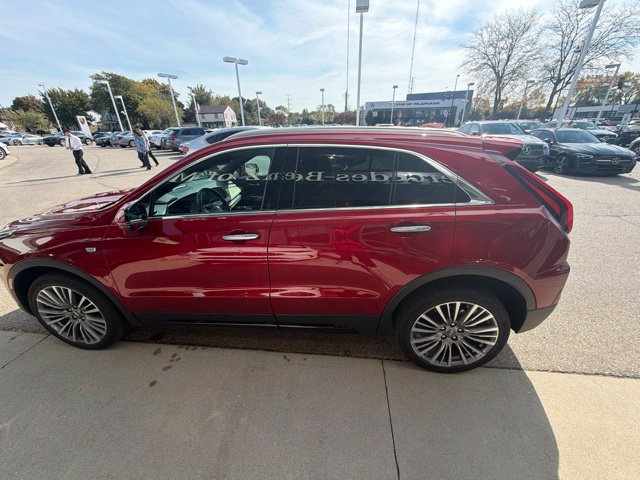 Used 2024 Cadillac XT4 Premium Luxury w/ Technology Package AWD/4WD image 5