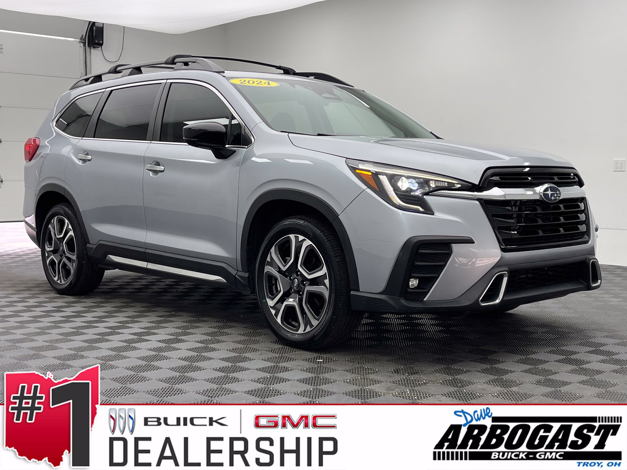 Used 2024 Subaru Ascent Touring AWD/4WD image 1
