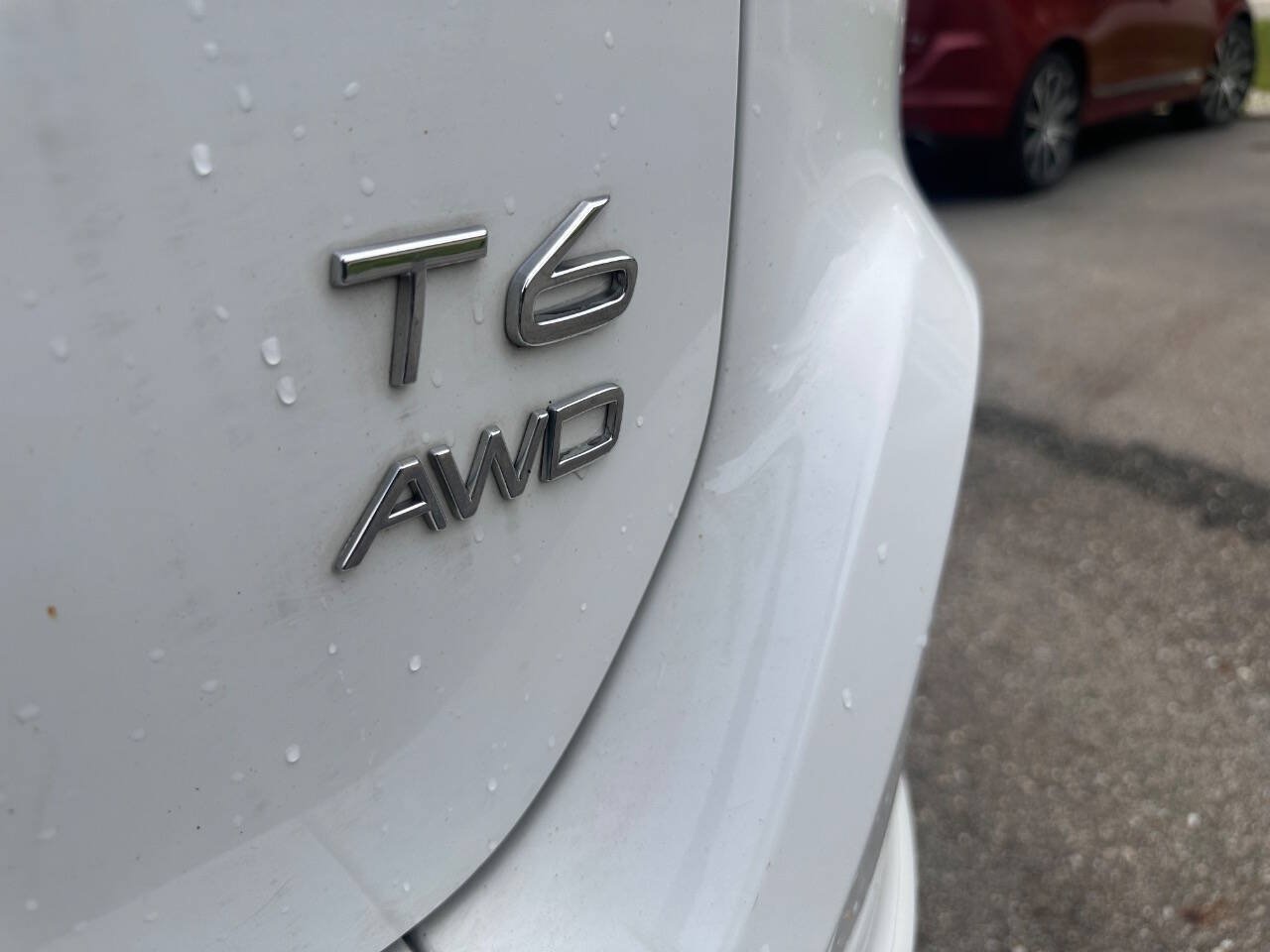 Used 2017 Volvo XC60 T6 Dynamic w/ Preferred Option Package AWD/4WD image 25