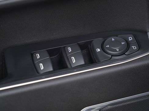 Used 2022 GMC Sierra 1500 Elevation image 17