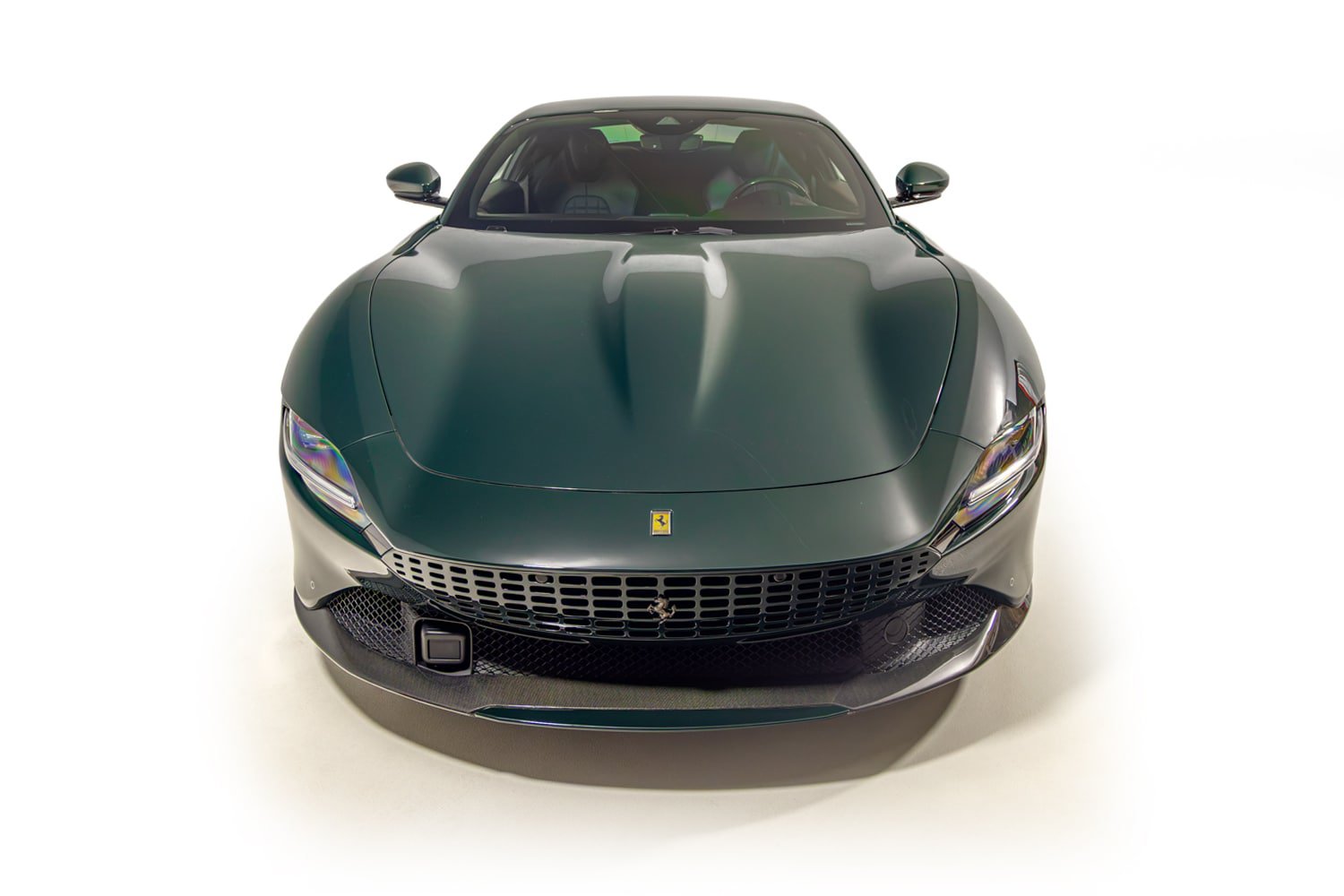 Used 2021 Ferrari Roma RWD image 3