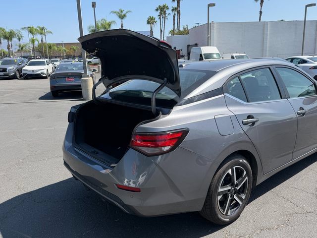 Used 2024 Nissan Sentra SV FWD image 8