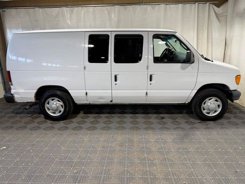 Used 2007 Ford E-150 and Econoline 150 RWD image 6