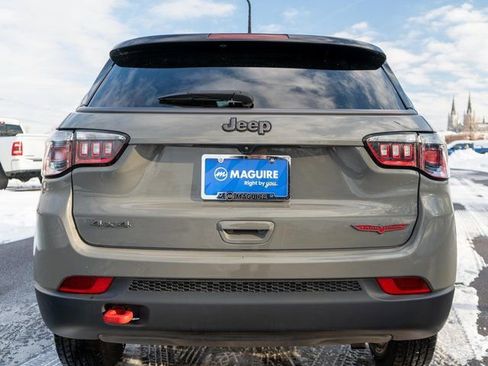 Used 2022 Jeep Compass Trailhawk image 7