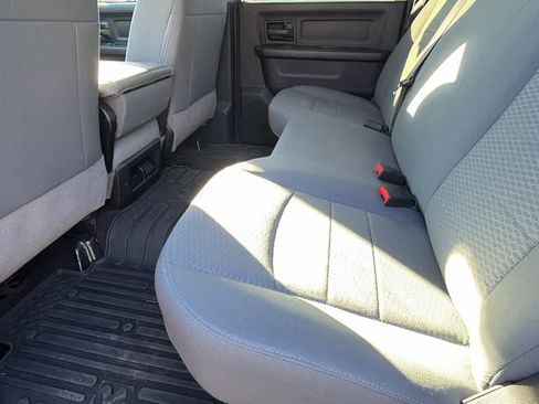 Used 2018 RAM 2500 Tradesman w/ Chrome Appearance Group image 17