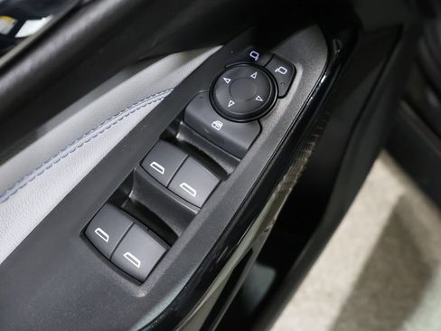 Used 2025 Chevrolet Trax LT w/ LT Convenience Package image 14