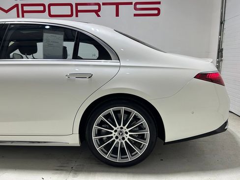 Used 2023 Mercedes-Benz S 580 4MATIC Sedan image 4