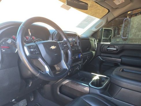 Used 2020 Chevrolet Silverado 2500 LTZ w/ LTZ Plus Package image 8