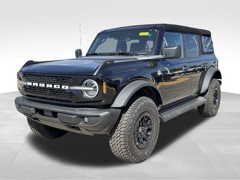 New 2026 Ford Bronco Outer Banks w/ Sasquatch Package AWD/4WD image 3