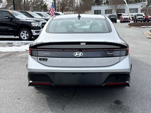 Used 2025 Hyundai Sonata SEL FWD image 7