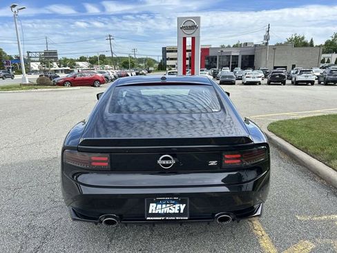 Certified 2024 Nissan Z Performance w/ Floor Mat Package RWD image 7
