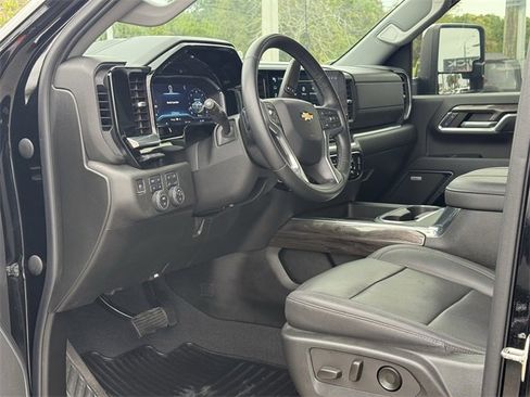 Used 2024 Chevrolet Silverado 2500 LTZ w/ LTZ Plus Package image 17