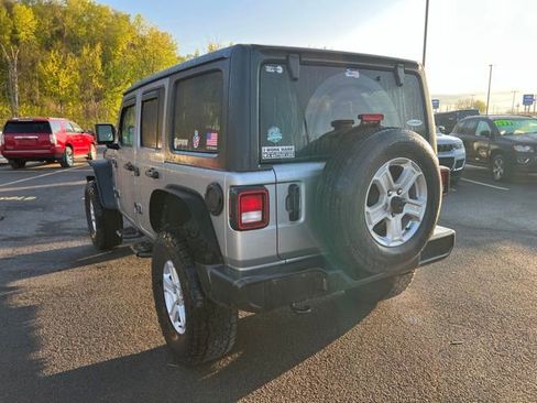 Used 2021 Jeep Wrangler Unlimited Sport AWD/4WD image 4
