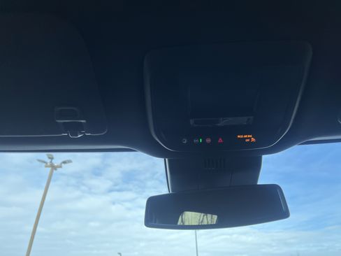 Used 2025 Chevrolet Silverado EV LT image 36