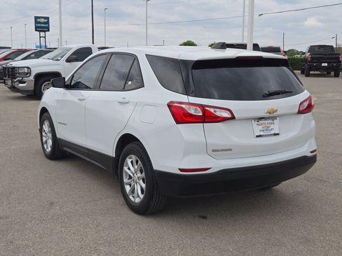 Used 2019 Chevrolet Equinox LS image 5