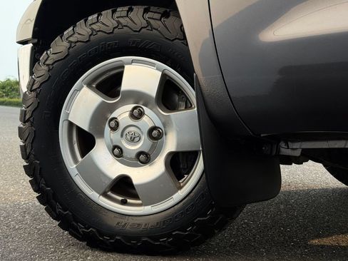 Used 2012 Toyota Tundra 4x4 Double Cab w/ TRD Off-Road Pkg image 26