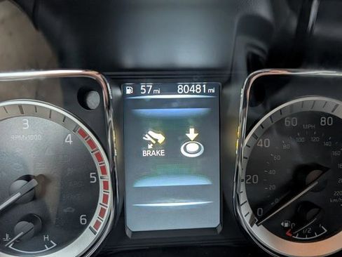 Used 2017 Nissan Titan S image 9