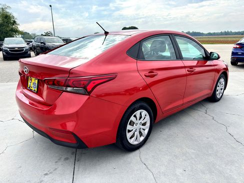 Used 2021 Hyundai Accent SE image 4