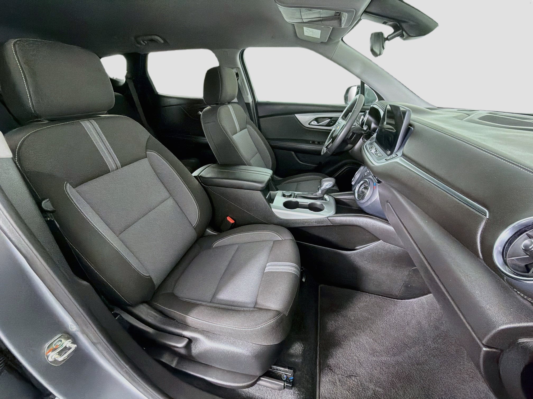Used 2025 Chevrolet Blazer LT FWD image 30