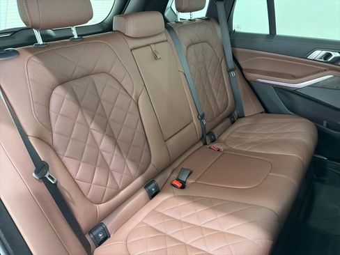 Certified 2024 BMW X5 xDrive40i w/ Premium Package image 22