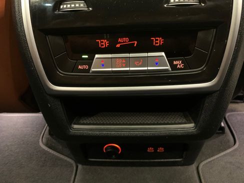 Used 2023 BMW X7 xDrive40i w/ M Sport Package image 71