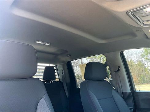 Used 2022 Chevrolet Silverado 2500 LT w/ Convenience Package image 19