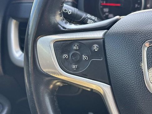 Used 2021 GMC Terrain SLE w/ Driver Convenience Package FWD image 21
