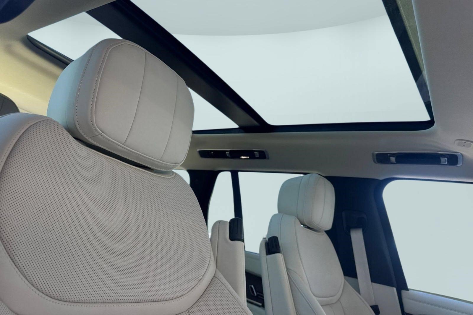 New 2026 Land Rover Range Rover SE AWD/4WD image 22