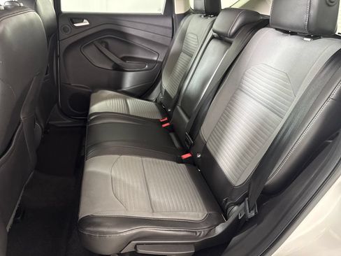 Used 2017 Ford Escape SE w/ Equipment Group 201A FWD image 13