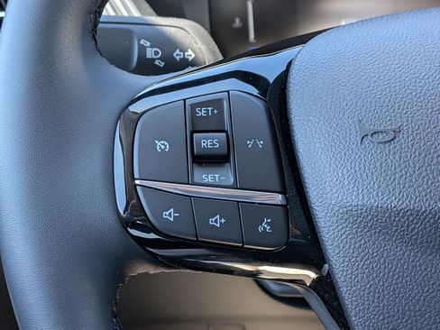 Used 2025 Ford Escape Active w/ Cold Weather Package AWD/4WD image 19