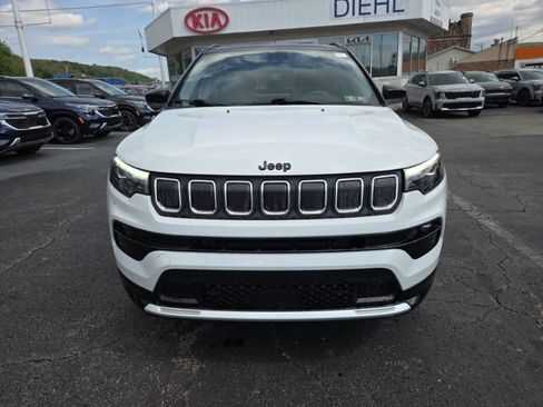 Used 2022 Jeep Compass Limited w/ Elite Group AWD/4WD image 2