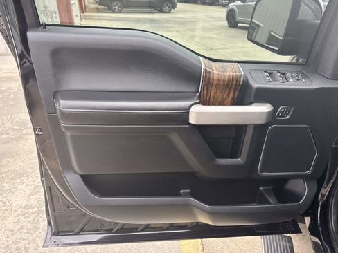 Used 2019 Ford F150 Lariat w/ Equipment Group 502A Luxury image 19