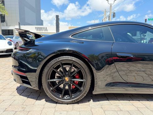 Used 2021 Porsche 911 Carrera 4 AWD/4WD image 23