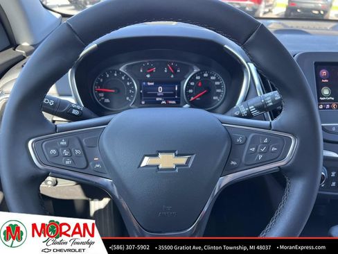 Certified 2024 Chevrolet Equinox LT FWD image 18