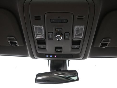 Used 2022 GMC Yukon SLT w/ SLT Premium Package AWD/4WD image 28