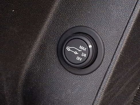 Used 2018 Chevrolet Equinox LT image 25