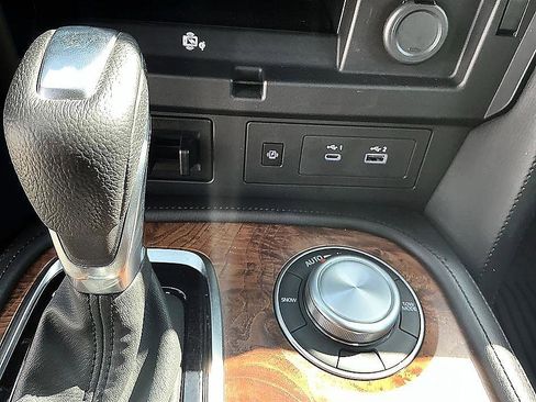 Certified 2024 Nissan Armada SL AWD/4WD image 42