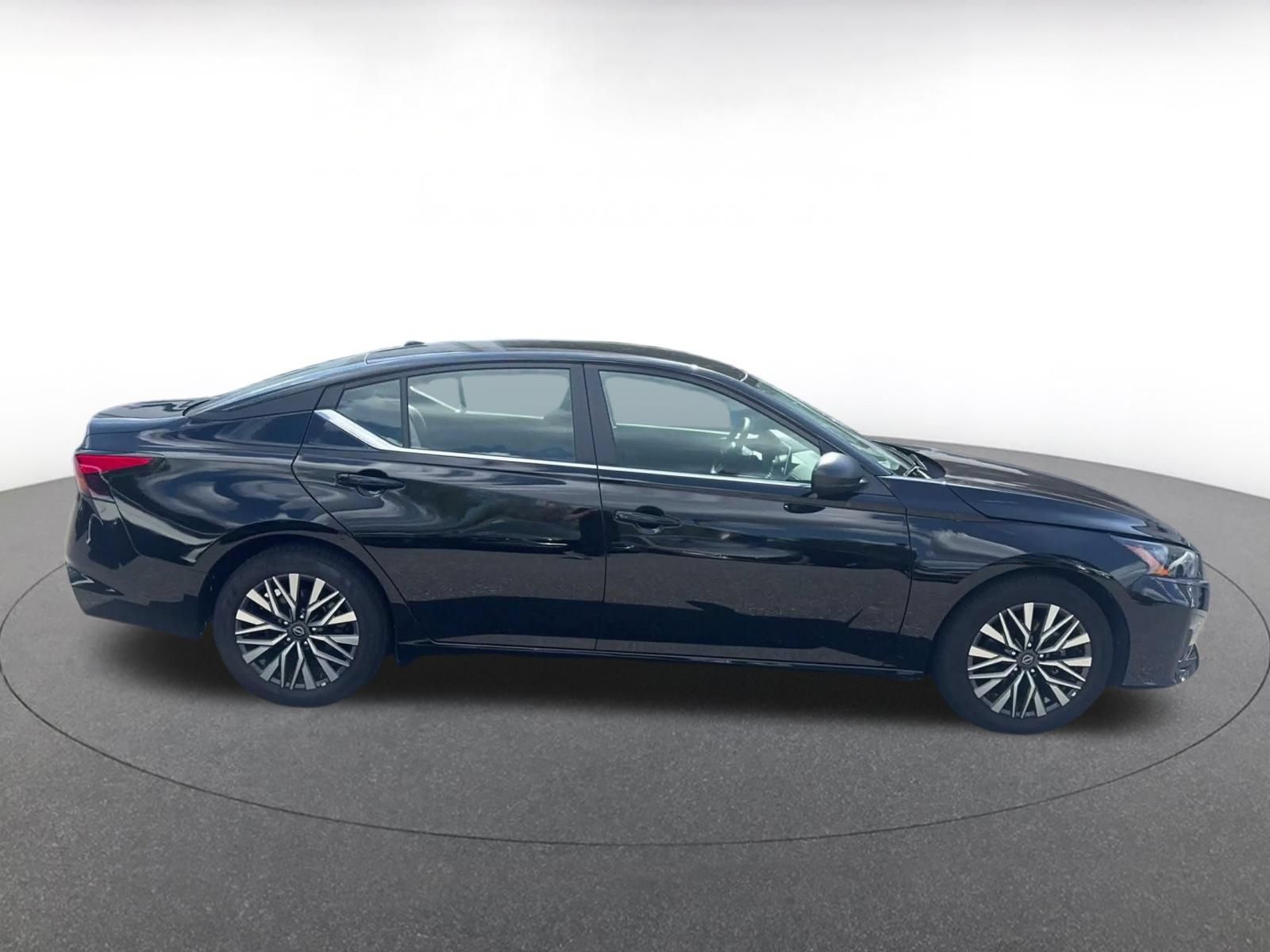 Used 2026 Nissan Altima 2.5 SV FWD image 15