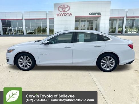 Used 2024 Chevrolet Malibu LT FWD image 2