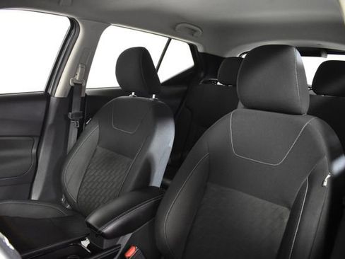Certified 2023 Nissan Kicks SV FWD image 10