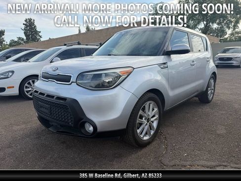 Used 2018 Kia Soul + FWD image 1