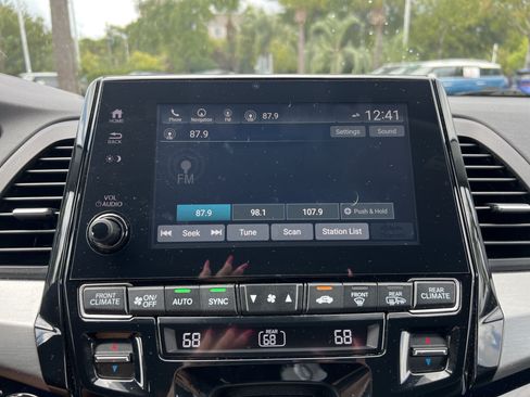 Used 2023 Honda Odyssey Touring image 23