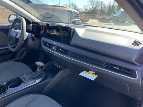 New 2026 Kia K4 FWD image 29