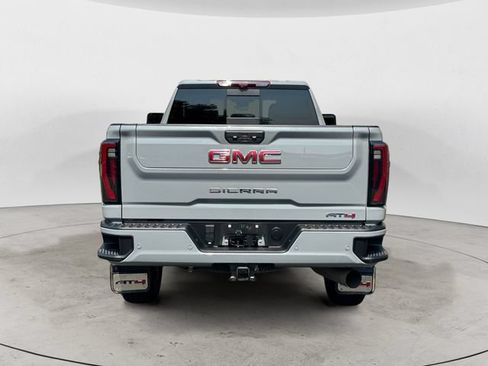 Used 2024 GMC Sierra 3500 AT4 w/ AT4 Premium Plus Package AWD/4WD image 6