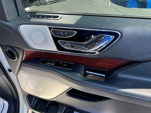 Used 2023 Lincoln Navigator Reserve image 31