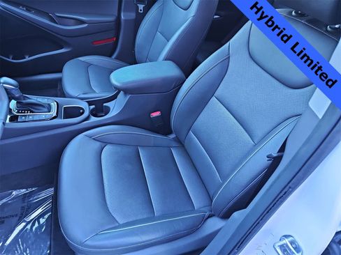 Used 2020 Hyundai Ioniq Limited image 15