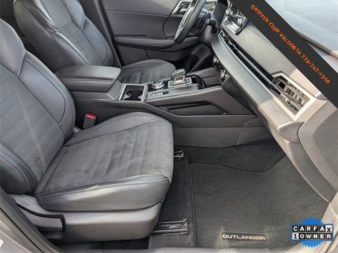 Used 2024 Mitsubishi Outlander SE image 28