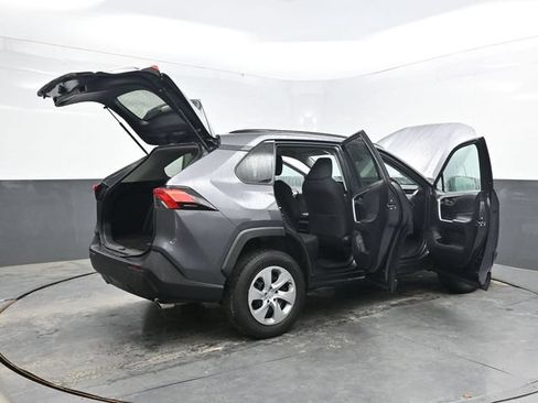 Used 2021 Toyota RAV4 LE w/ Carpet Mat Package (TMS) AWD/4WD image 50