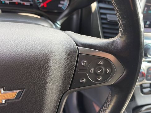Used 2019 Chevrolet Suburban Premier AWD/4WD image 17