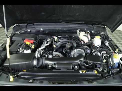 Used 2022 Jeep Gladiator Sport image 17